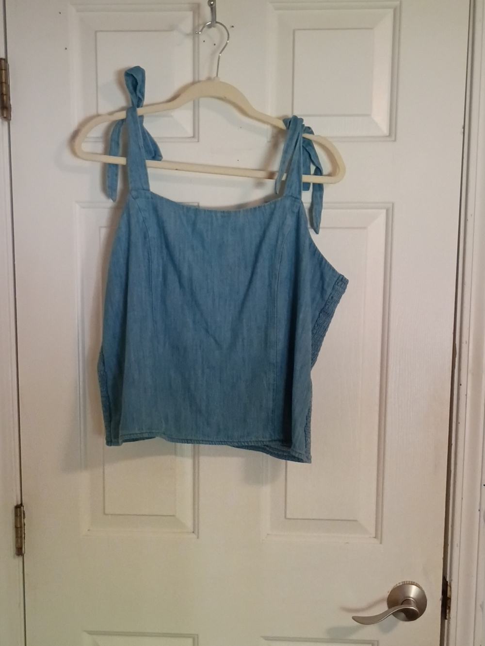 Old Navy Light Blue Tie-Shoulder Chambray Tank